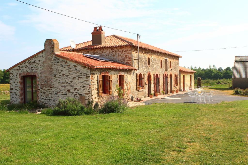 Chambres D'Hotes Le Chateau Rouge Saint-Germain-sur-Moine Dış mekan fotoğraf
